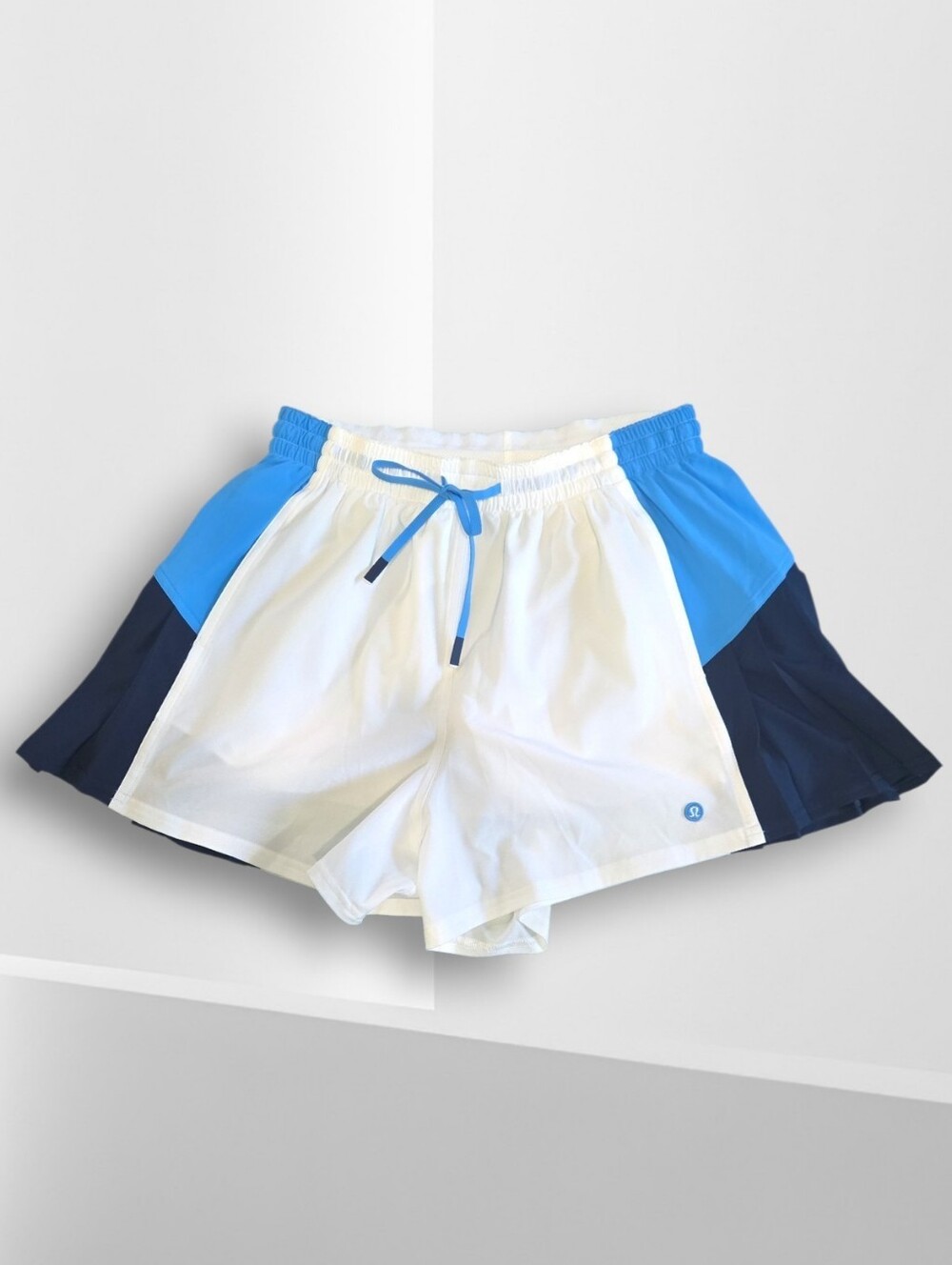Lululemon Court Champ Side-Pleat High-Rise Tennis Shorts White Blue Navy Small